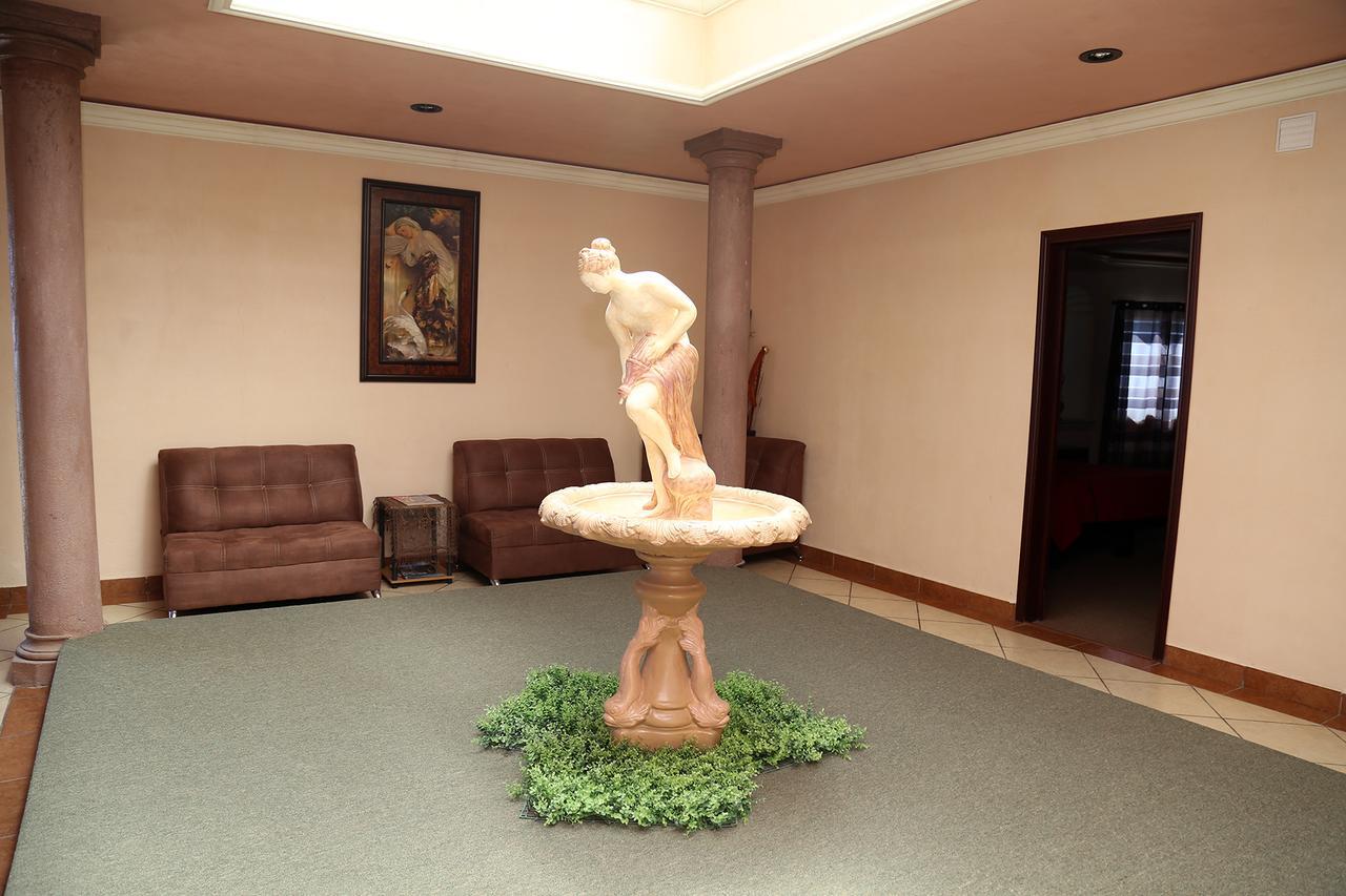 Casa Celia Hotel Restaurante 버날 외부 사진