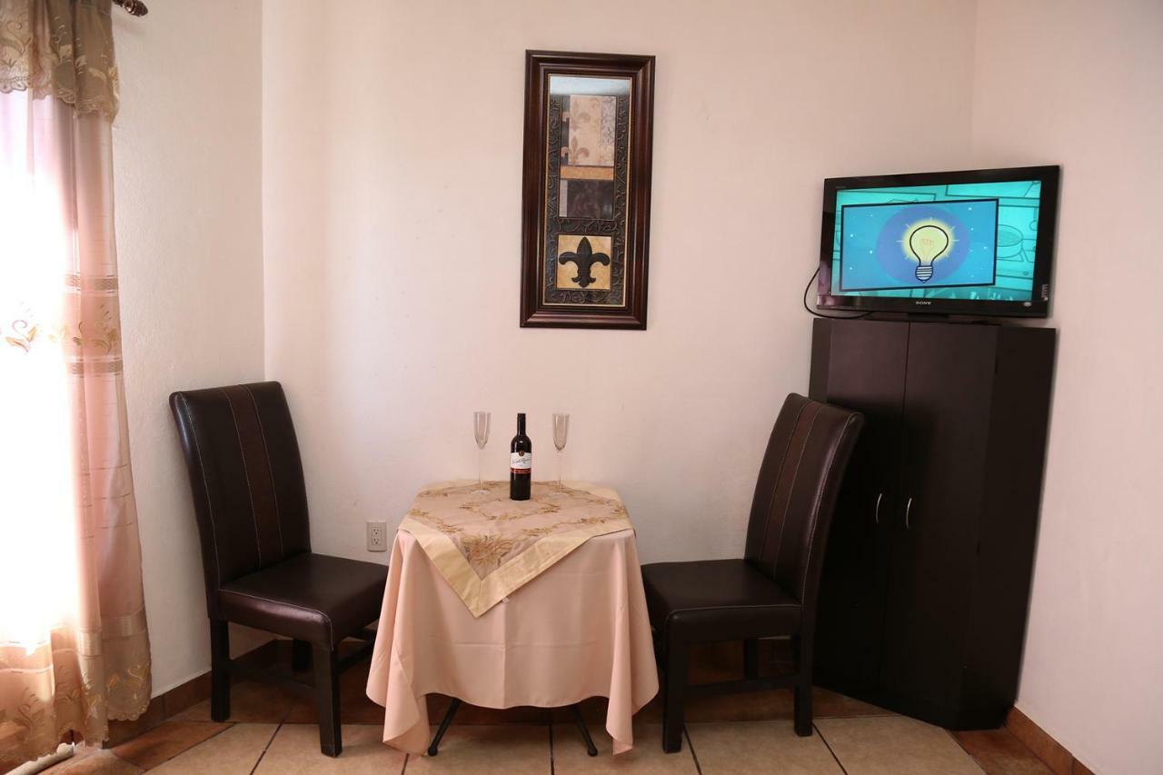 Casa Celia Hotel Restaurante 버날 외부 사진