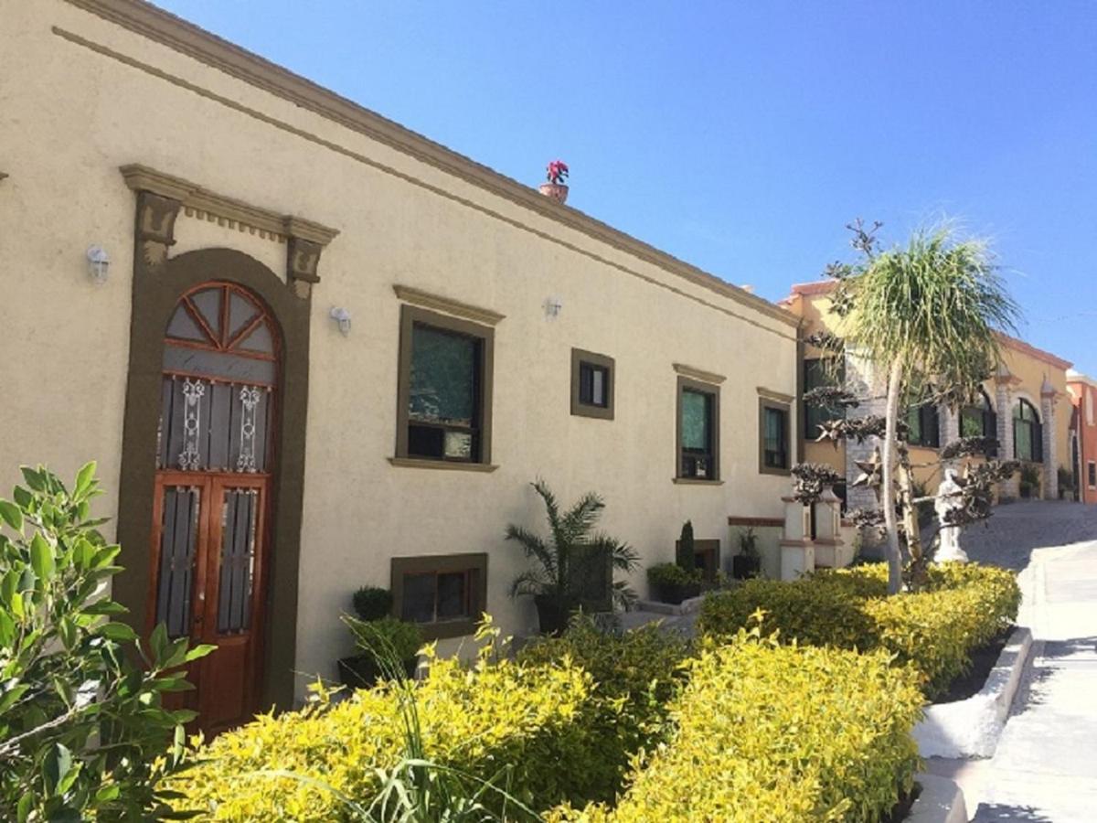 Casa Celia Hotel Restaurante 버날 외부 사진
